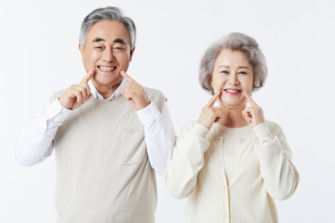 임플란트를 고려하고 있다면 꼭 알아야 할 5가지 썸네일